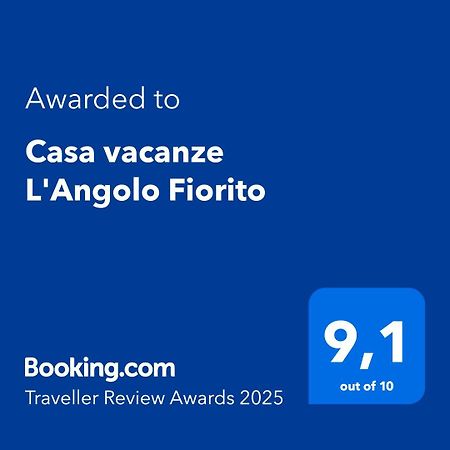 Casa Vacanze L'Angolo Fiorito Bettolle Buitenkant foto