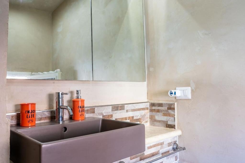 Casa Vacanze L'Angolo Fiorito Bettolle Buitenkant foto