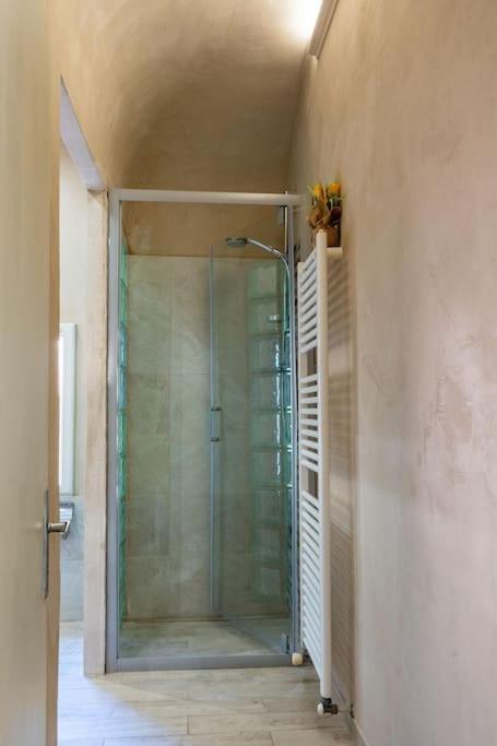 Casa Vacanze L'Angolo Fiorito Bettolle Buitenkant foto